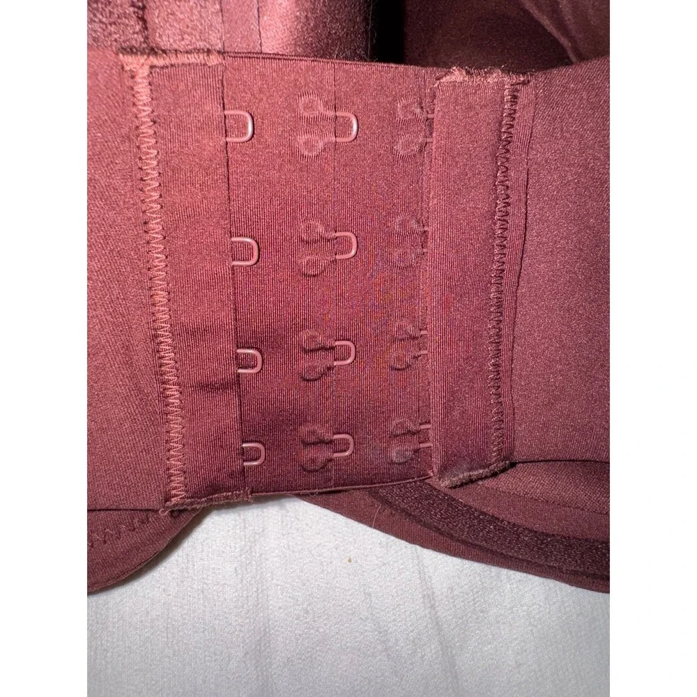 Skims fits everyone lace foam pad‎ cup lightly padded bra 42DD. Brown/maroon